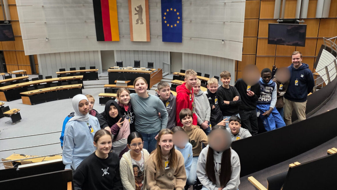 Besuch der 6a im Abgeordnetenhaus